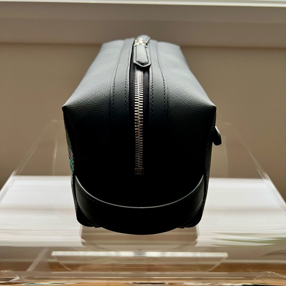 ✨Burberry Black Toiletry Bag Unisex Men Women - Picture 9 of 14